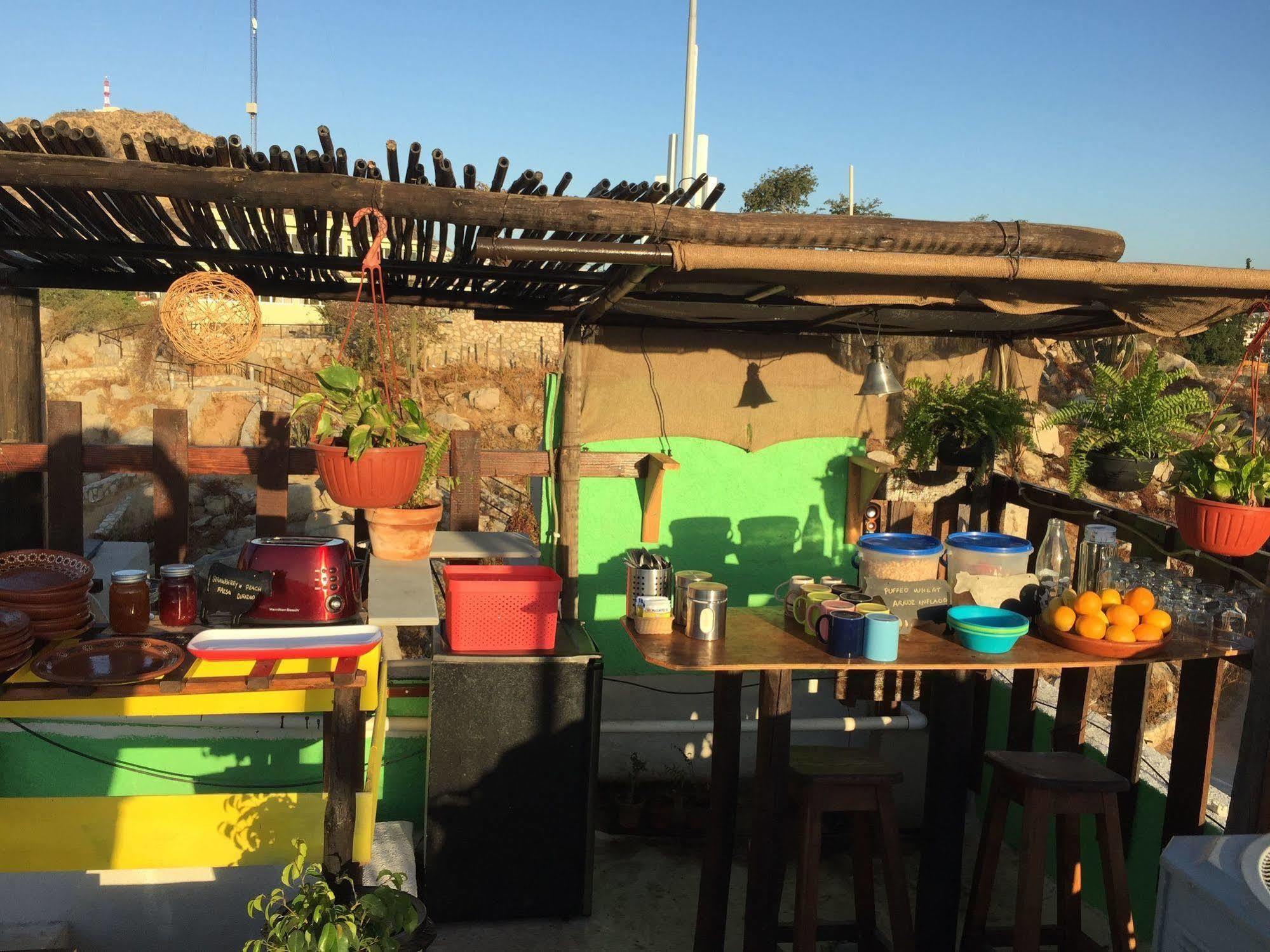 Bajas Cactus Hostel 카보산루카스 외부 사진